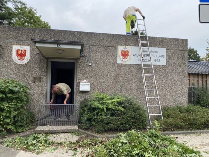 Vereinsheim aus Dornröschenschlaf befreit